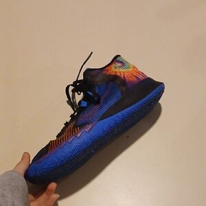 Nike Blue and Black Sneakers Modern Athletic Design